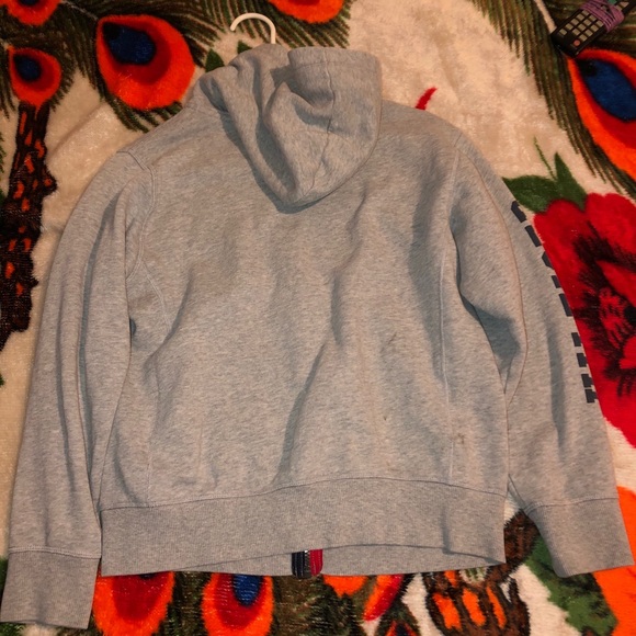 Tommy Hilfiger zip up - Picture 6 of 6